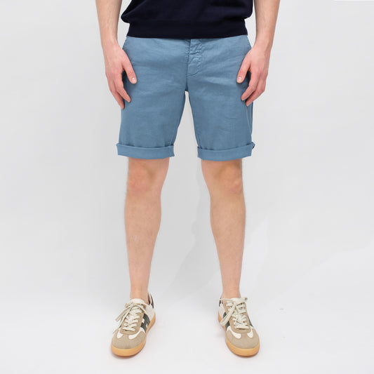 Mason's Torino Oxford Linen Regular Fit Shorts Blue, gedragen vooraanzicht