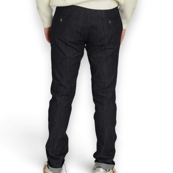 Mason's New York Elegance Navy Blue - detail van denim en biesafwerking
