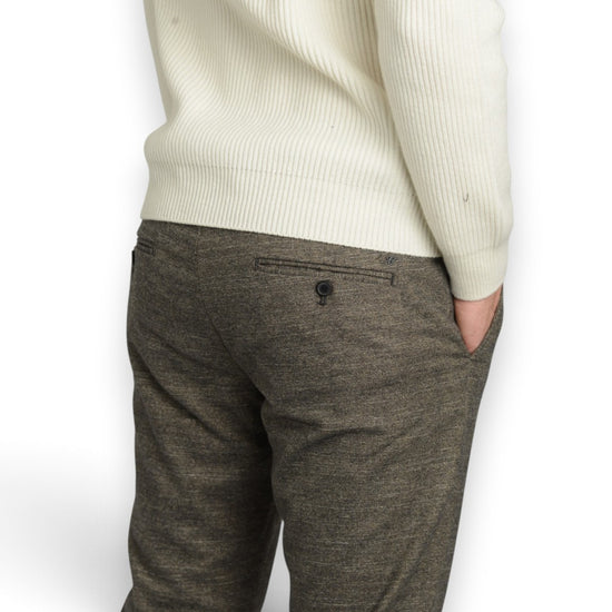 Mason's Torino Brown - detail van de gestructureerde wool-look stof