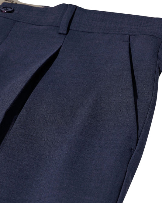 Mos Mosh Gallery Jones Dynamic Luxe broek Navy – detail bandplooi en zak