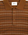 NN.07 Alfie gestreepte polo in Cinnamon, detail kraag strepen en knopen
