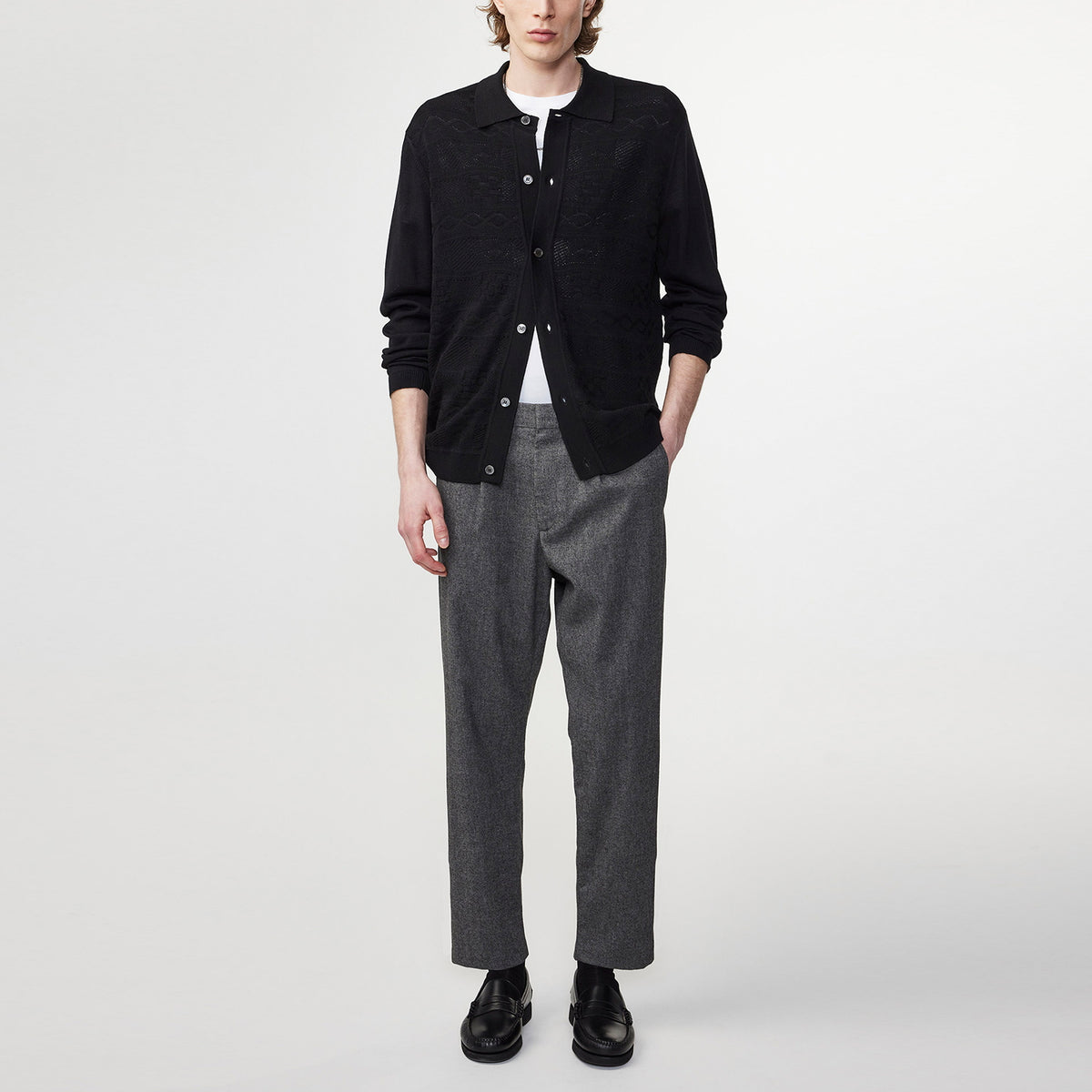 NN.07 Bill broek in Navy Blue, gedragen volledig vooraanzicht