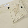 NN.07 Crown 1005 Cotton Stretch Shorts Creme – achteraanzicht