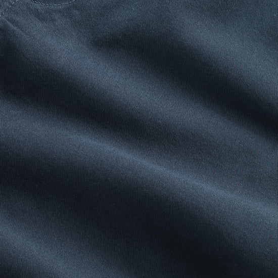 NN.07 Gregor donkerblauwe short, detail stofstructuur