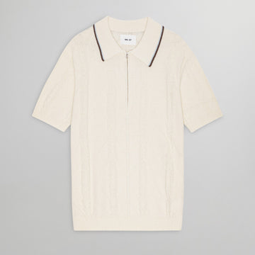 NN.07 Ivory Gustav Half Yarn Cable Polo – vooraanzicht