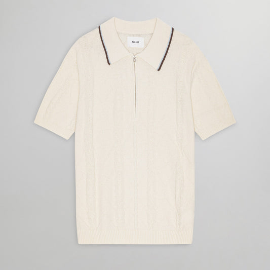 NN.07 Ivory Gustav Half Yarn Cable Polo – vooraanzicht