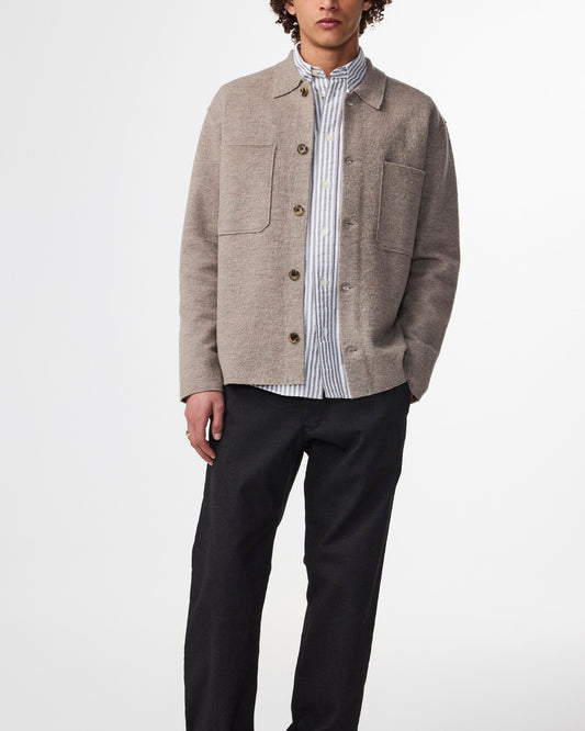 NN.07 Jonas overshirt in Khaki Beige, gedragen vooraanzicht