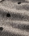 NN.07 Jordin double-breasted blazer in Dusky Port, detail visgraatstructuur en knopen
