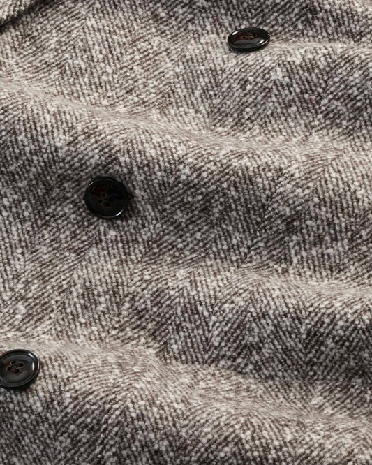 NN.07 Jordin double-breasted blazer in Dusky Port, detail visgraatstructuur en knopen