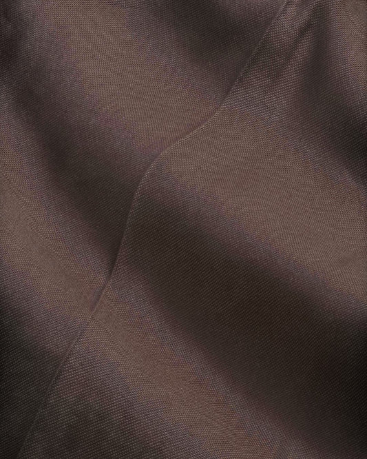 NN.07 Kay bruine short in Deep Truffle, detail stofstructuur