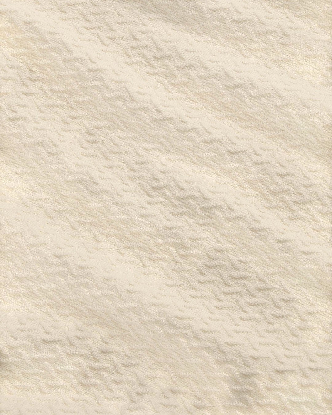 NN.07 Paul ivoorkleurige gebreide polo, detail breisel