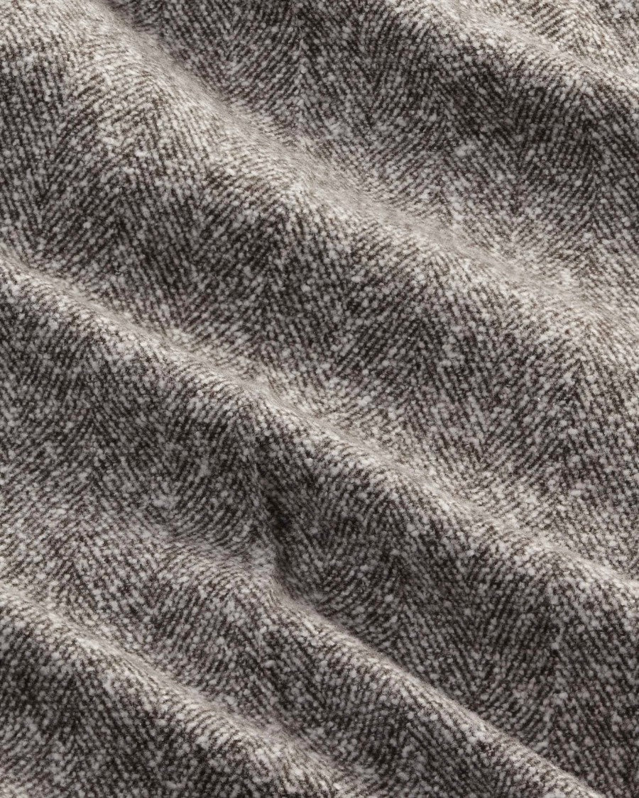 NN.07 Paw gemeleerde broek in Dusky Port, detail visgraatstructuur