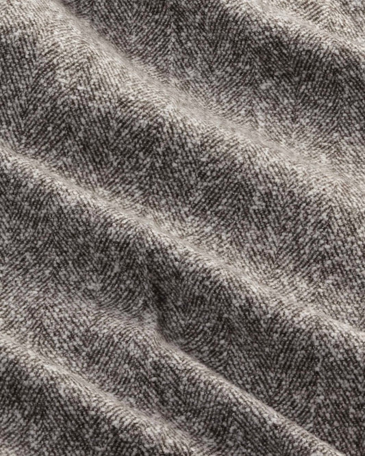 NN.07 Paw gemeleerde broek in Dusky Port, detail visgraatstructuur