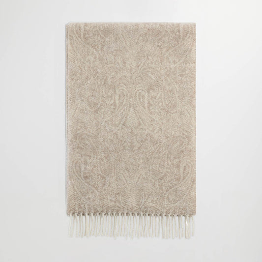NN.07 Scarf Two ecru sjaal met dessin, gevouwen productfoto