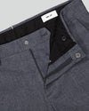 NN.07 Theo blauw gemeleerde broek, detail taille en sluiting