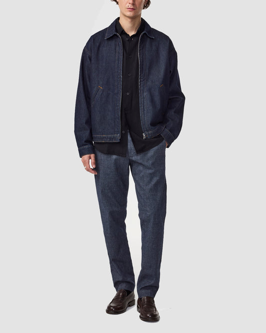 NN.07 Theo blauw gemeleerde broek, gedragen volledig vooraanzicht