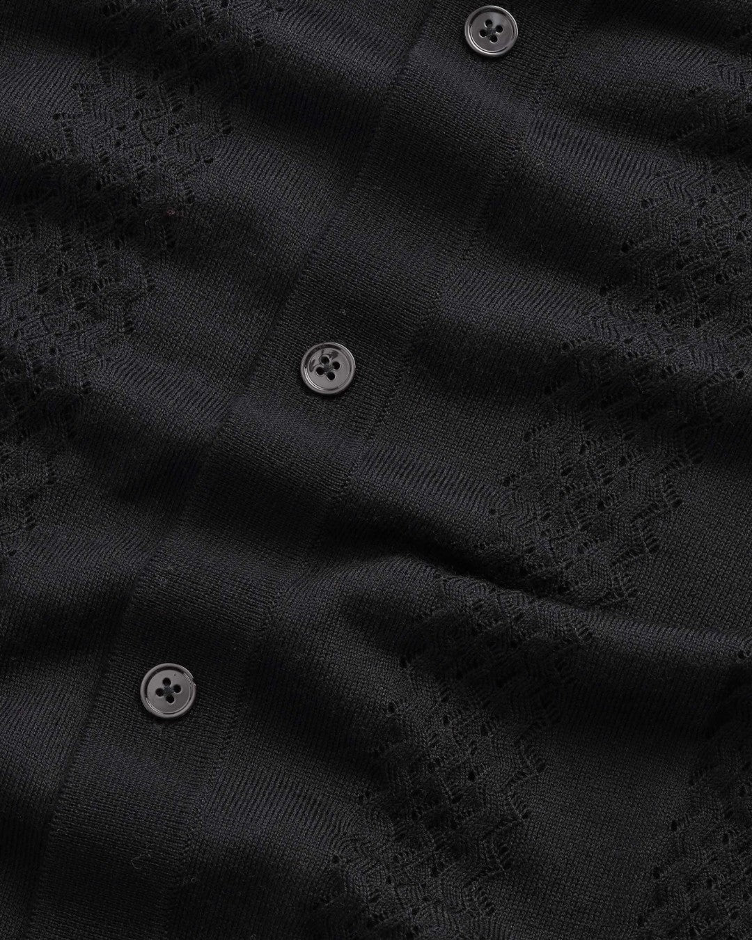 NN.07 Thor donkerblauw gebreid vest, detail breisel en knopen