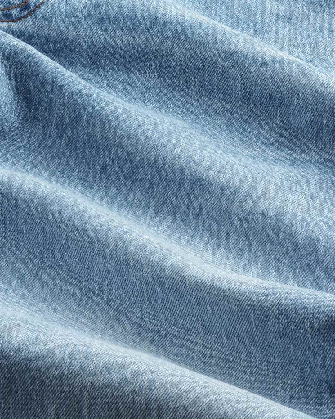 NN.07 Tony lichtblauwe jeans, detail denimstructuur