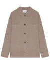 NN.07 Jonas 6398 merinowollen hemd in Khaki Beige, vooraanzicht met hemdkraag, knopen en twee borstzakken.