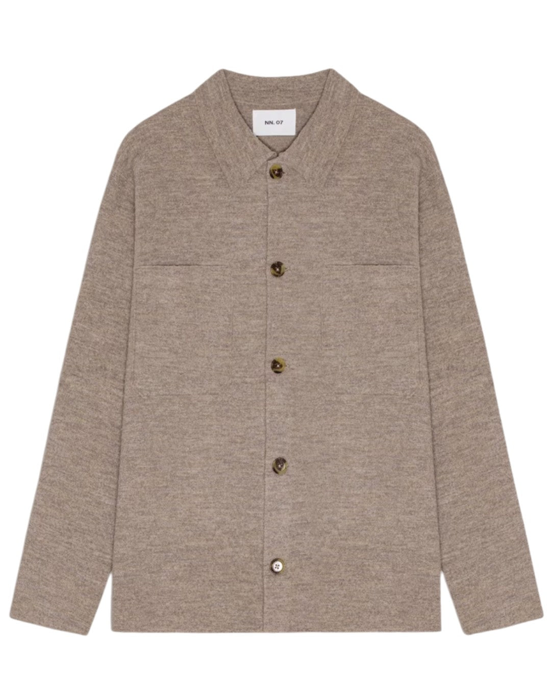NN.07 Jonas 6398 merinowollen hemd in Khaki Beige, vooraanzicht met hemdkraag, knopen en twee borstzakken.