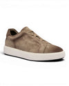 zijkant van Officine Creative instap sneaker in hand-finished suede