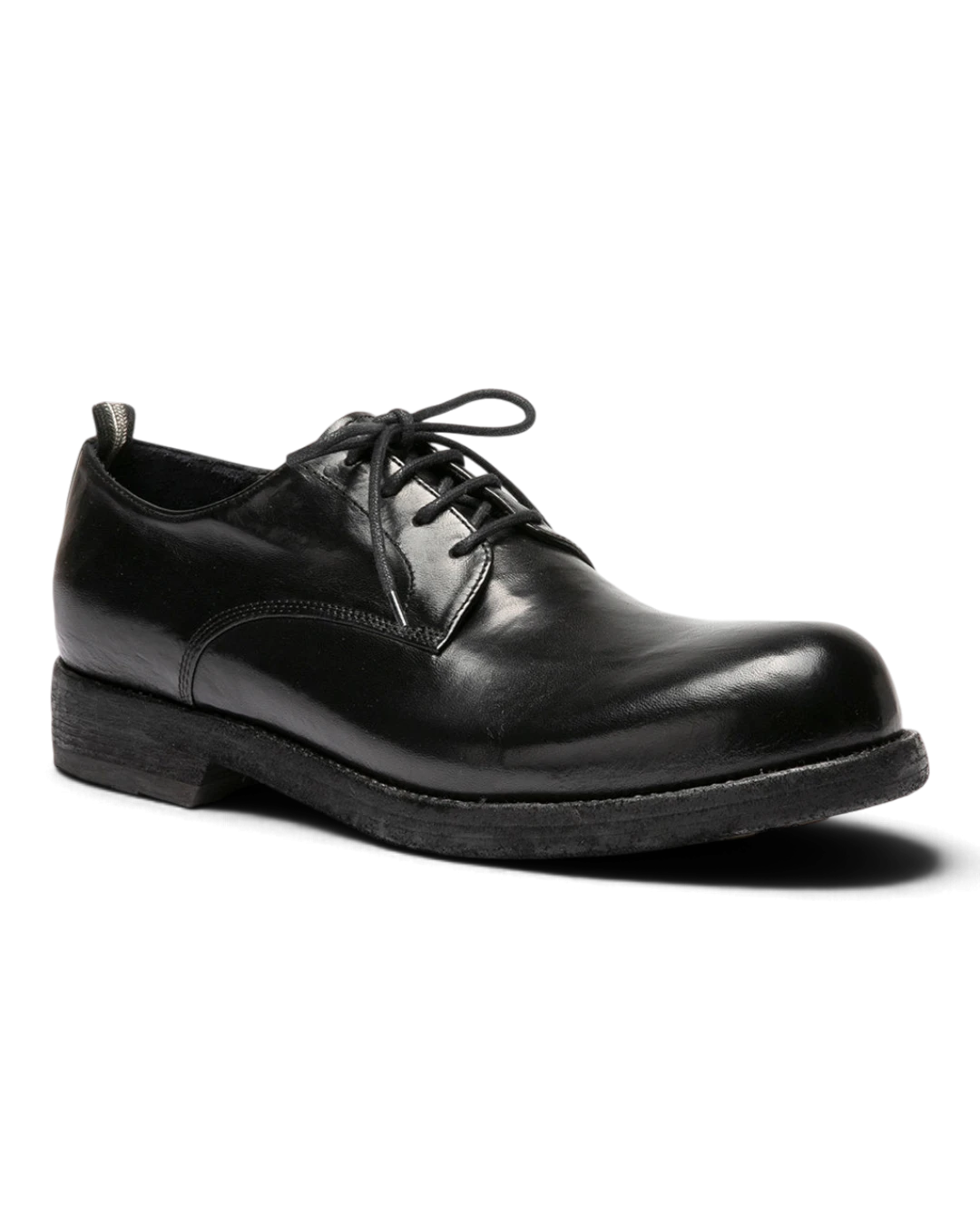 Officine Creative Bulla DD 101 zwarte derby schuin van voren met rondere neus