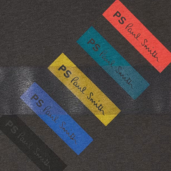 Paul Smith donkergrijs T-shirt met gekleurde Barcode-print, detail borstprint