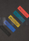 Paul Smith donkergrijs T-shirt met gekleurde Barcode-print, detail borstprint