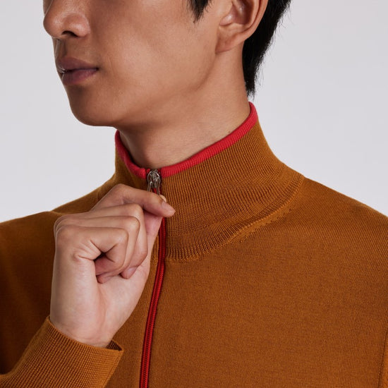 Paul Smith Half-Zip Pullover Mustard – gedragen vooraanzicht