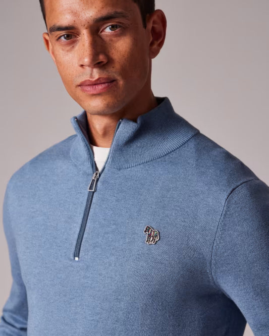 Paul Smith Zebra half-zip trui in grijsblauw, gedragen detail kraag zebralogo