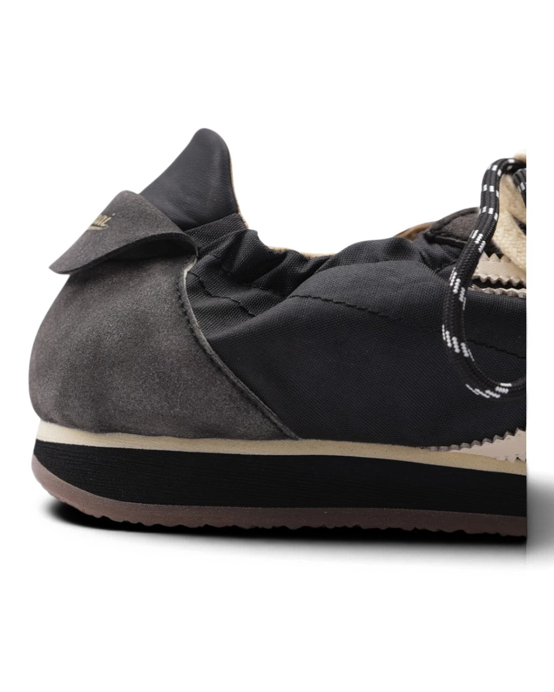 PURAAI Panther sneaker Dirty Black - zool en profiel
