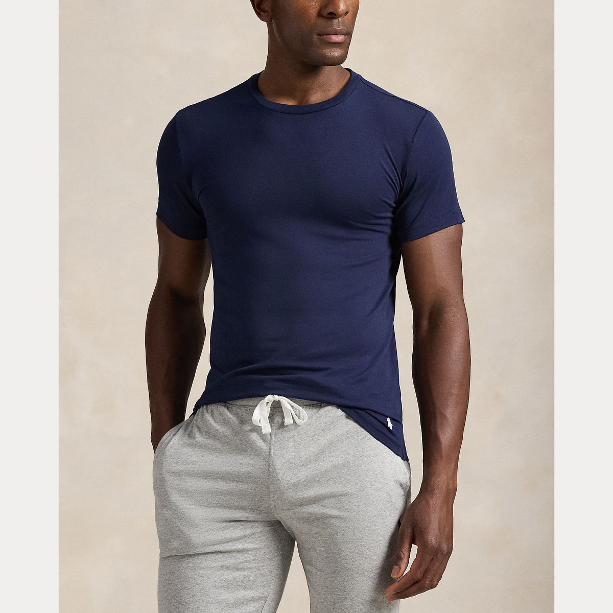 Ralph Lauren navy onderhemden met ronde hals, gedragen vooraanzicht