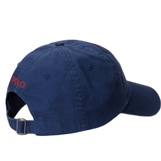 Ralph Lauren navy pet met rood Pony-logo, driekwart achteraanzicht