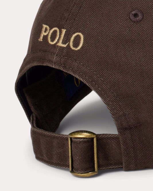 Ralph Lauren bruine pet met licht logo, detail sluiting en borduursel
