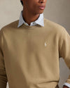 Ralph Lauren khaki rondehalssweater, gedragen detail vooraanzicht