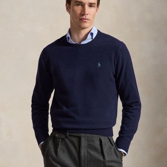 Ralph Lauren navy gebreide rondehalstrui, gedragen vooraanzicht