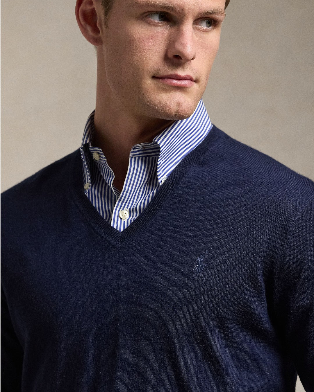 Ralph Lauren Merino Wool V-Neck Trui Hunter Navy – productfoto 5 | Checkpoint Mol