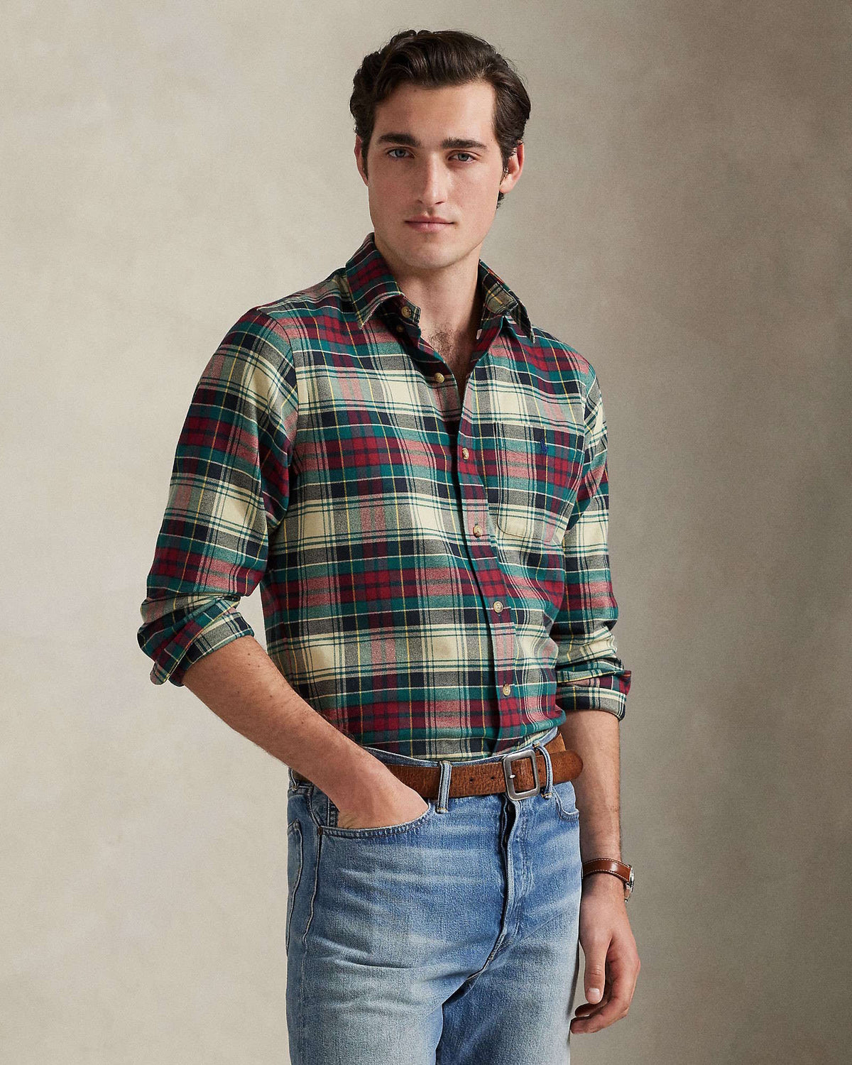 Ralph Lauren multicolour geruit hemd met rood, groen en crème, gedragen vooraanzicht