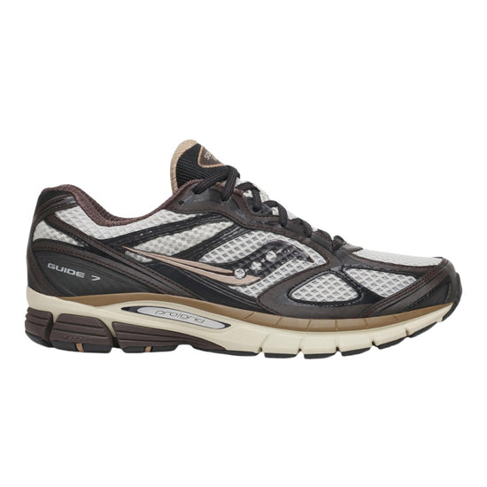 Saucony ProGrid Guide 7 Quartz Torte bruine unisex sneaker zijaanzicht bij Checkpoint Mol