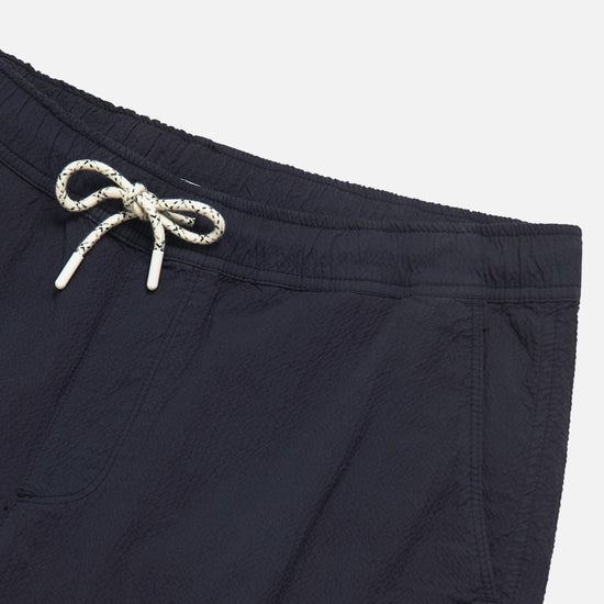 The GoodPeople Hyper Seersucker Shorts Navy – vooraanzicht