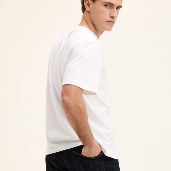 The GoodPeople Oscar Artwork T-shirt White - beeld 5