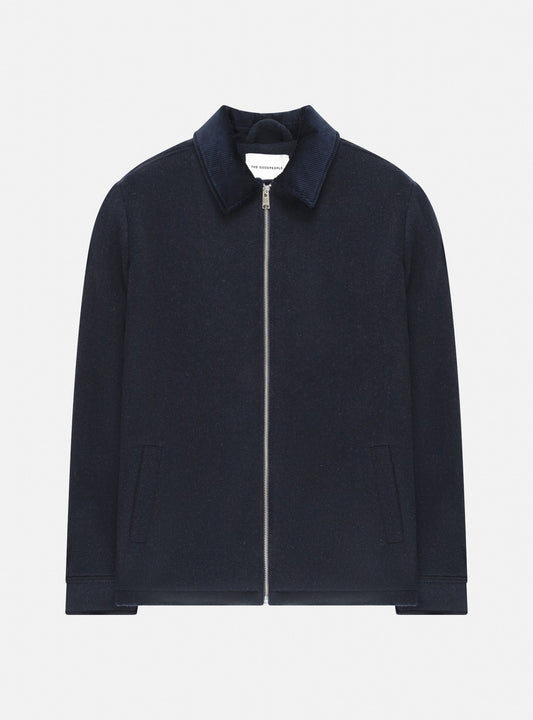 The GoodPeople Sand donkerblauwe jas met rits, van voren