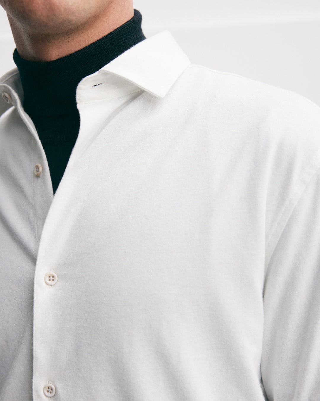 The GoodPeople Stirr Soft Cotton Regular Fit Shirt Off White – productbeeld 2