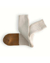 Thunders Love Marine White Camel sokken gevouwen in zijaanzicht, met de overgang van ecru naar camel