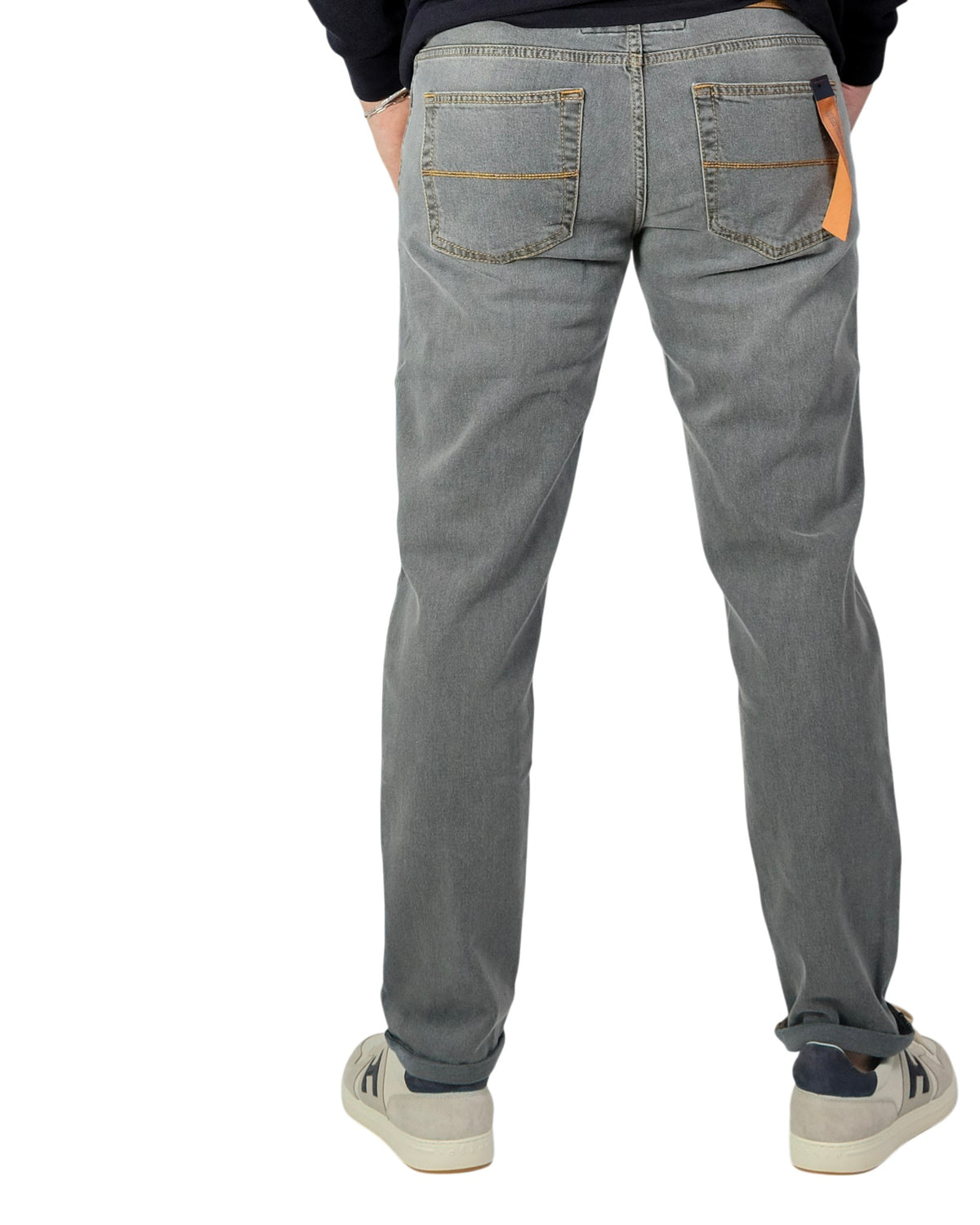 Detail van TRAMAROSSA Brando Carrot Heritage jeans Grey