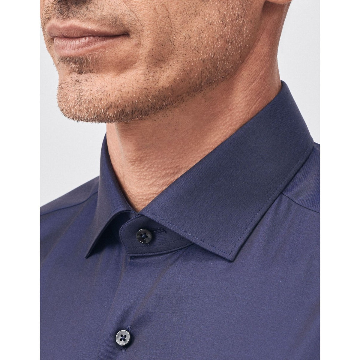 Xacus 358ML Active Poplin Evolution Fit Shirt – gedragen vooraanzicht