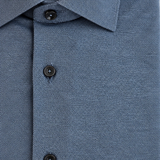 Xacus Active Shirt grijsblauw – detail van het fijne geprinte Oxford-puntjesmotief