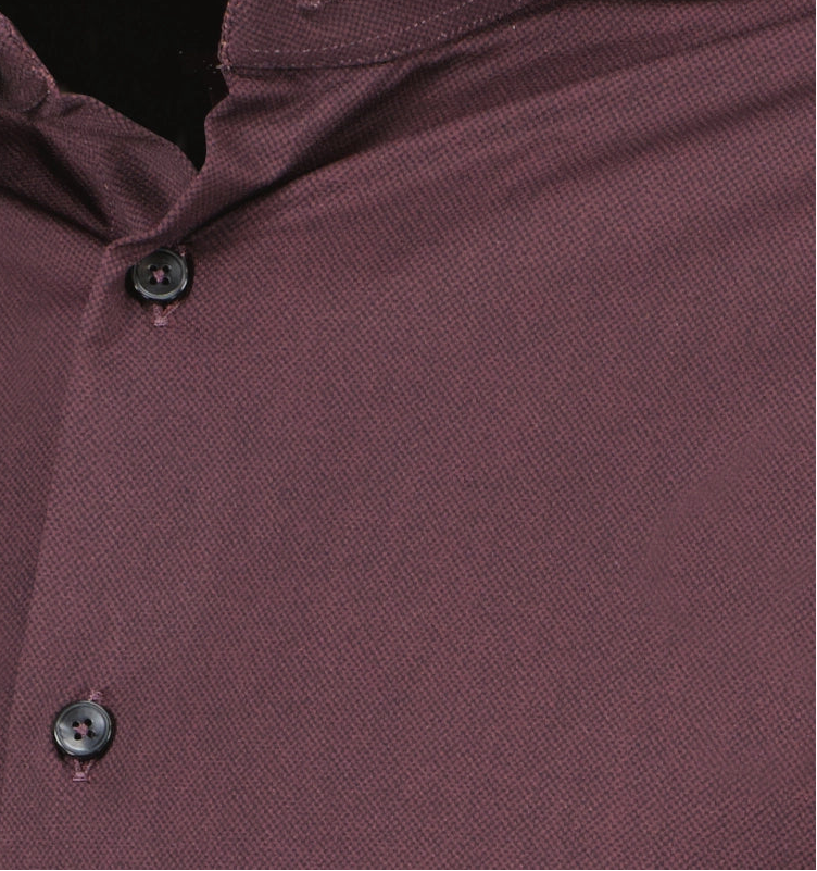 Detail van de Xacus Active-stof 31616 008 met fijne bordeaux en donkerblauwe puntjes