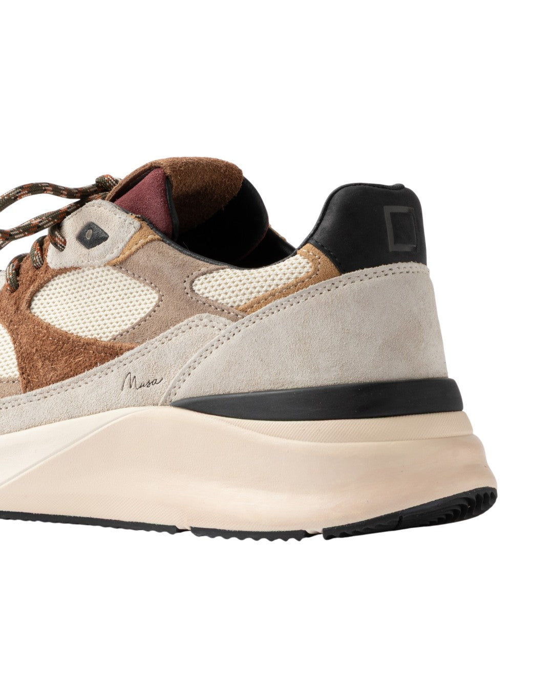 D.A.T.E. Musa sneaker in Ivory met lichte natuurlijke kleurtinten