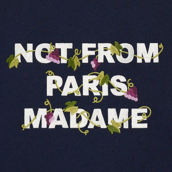 Achterkant van de Drôle de Monsieur Vine Embroidered Slogan Sweatshirt in Navy
